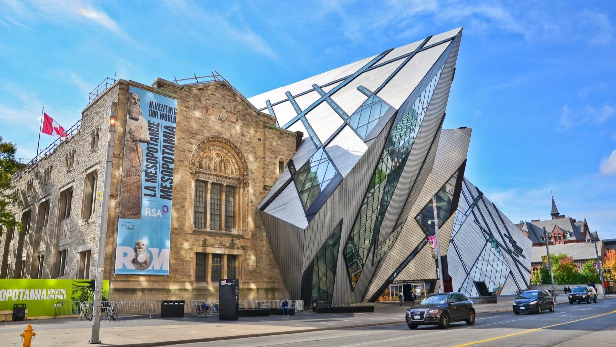 rom toronto royal ontario building in toronto